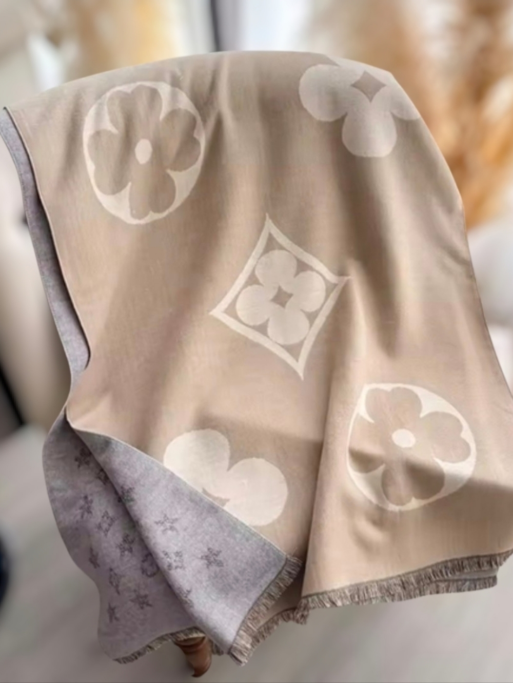 Cashmere Printed Scarf ▪︎ Cream/Gray